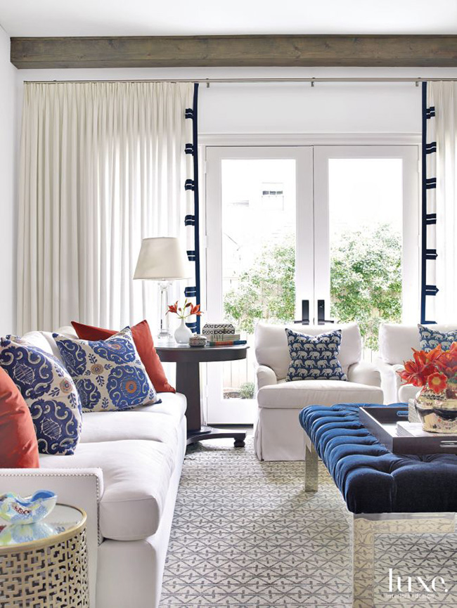 A Transitional Home - Living Room