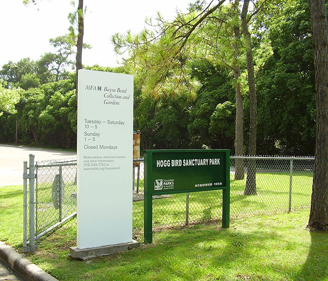 Segreto Secrets - Bayou Bend Entrance