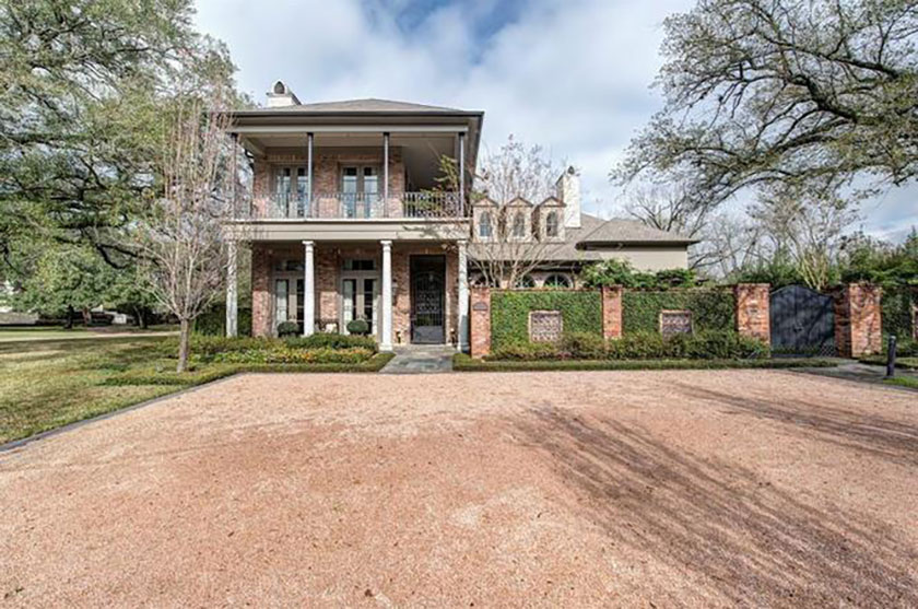 granite graveled parking court