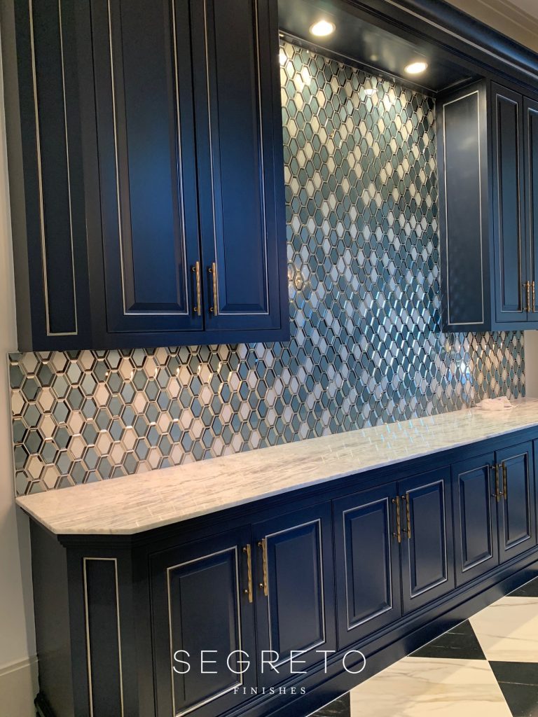 Silver Detail on cabinet bead