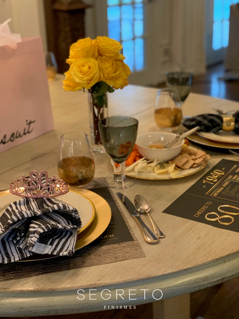 Table-setting for 80th birthday, Stay connected and spread joy!