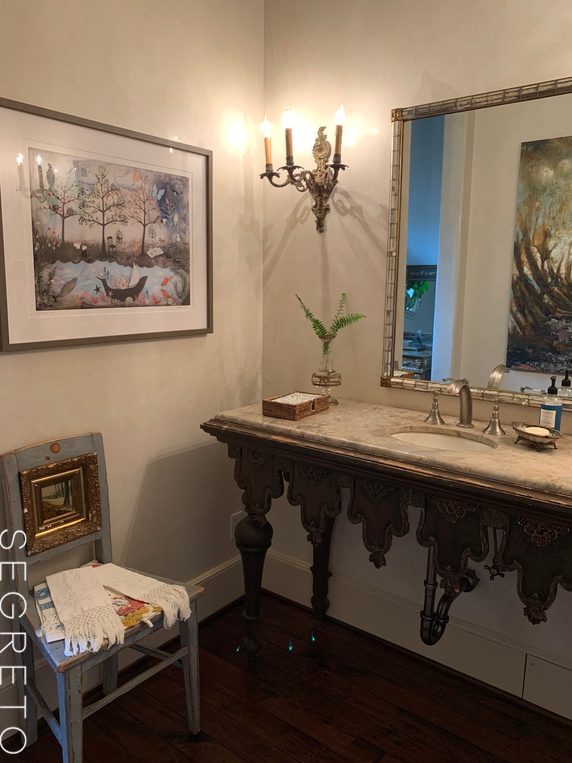 Powder bathroom with segreto finishes