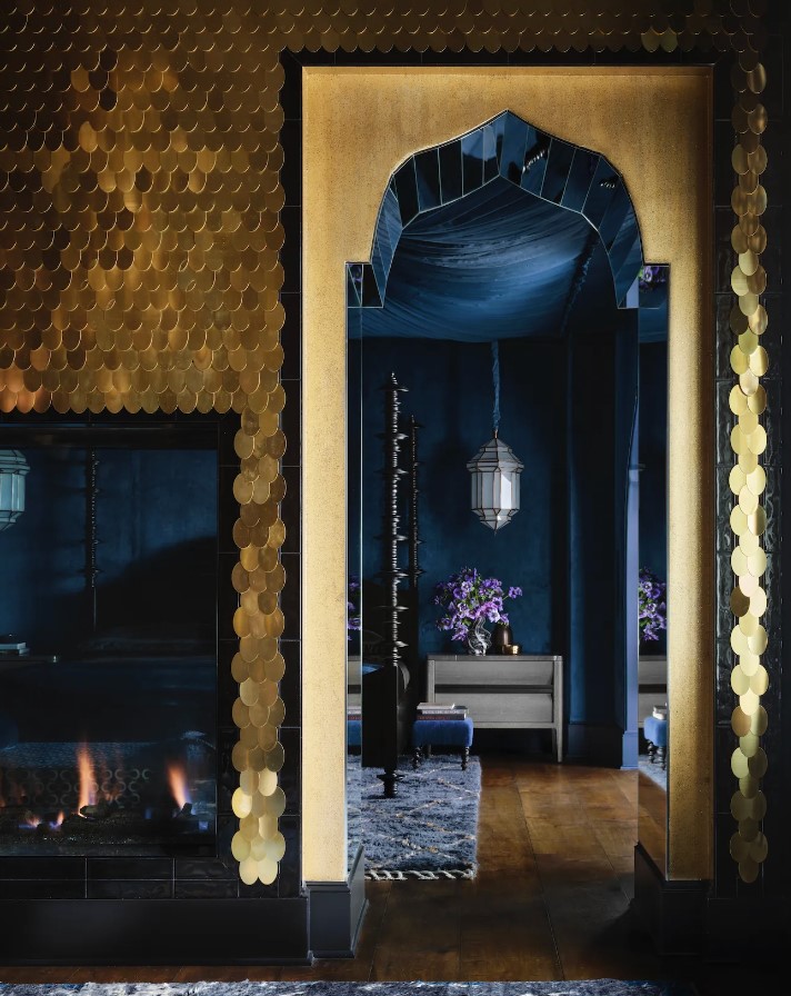 This entry has a gold detail